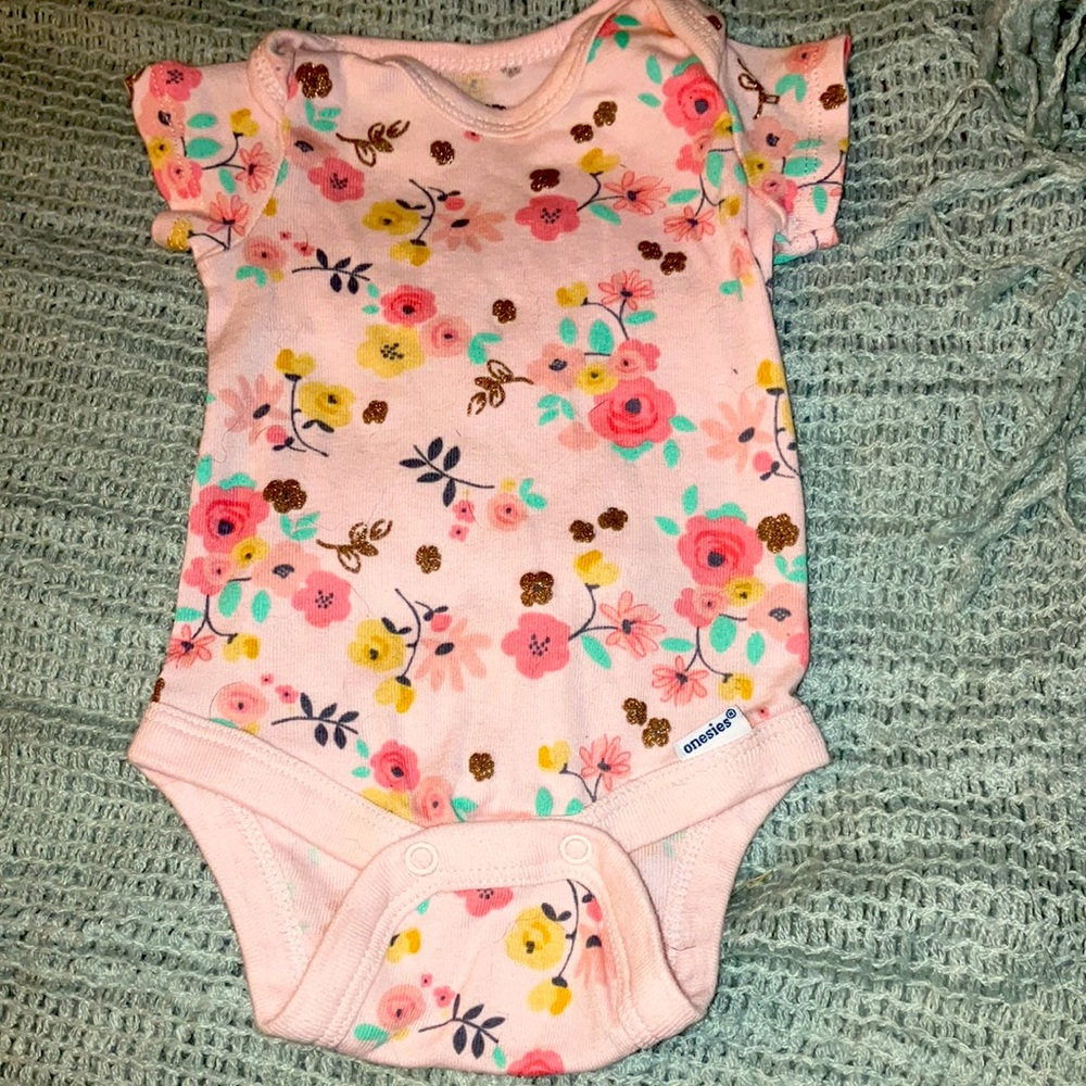 NB onesie 🌺